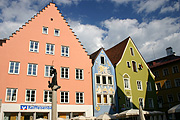 Europe, germany, bavaria, fussen, architecture, cloud, clouds, window, windows, umbrella, umbrellas, statue, statues.