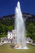 Europe, germany, bavaria, linderhof, linderhof castle, architecture, castle, castles, ludwig, king ludwig, fountain, fountains, gold, gold fountains.