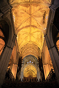 Spain, seville, spanish, architecture, cathedral, cathedrals, seville cathedral, cathedral of seville, cathedral of sevilla, interior, interiors, arch, arches, archway, archways, FF25,