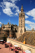 Spain, seville, spanish, café, cafes, restaurant, restaurants, cathedral, cathedrals, religion, religious, religious building, religious buildings, architecture, cloud, clouds, tower, towers, roof, roofs, rooves, FF25,