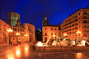 Europe, Spain, Spanish, Valencia, plaza, plazas, plaza de la virgen, virgin, virgins, cathedral, cathedrals, miguelete, cathedral miguelete, miguelete cathedral, architecture, religion, religious, religious building, religious buildings, fountain, fountains, FF25,