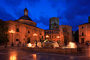 Europe, Spain, Spanish, Valencia, plaza, plazas, plaza de la virgen, virgin, virgins, cathedral, cathedrals, miguelete, cathedral miguelete, miguelete cathedral, architecture, religion, religious, religious building, religious buildings, fountain, fountains, FF25,