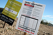 Australia, qld, queensland, gold coast, sign, signs, industry, construction, construction industry, building industry, construction site, constructions sites, building site, building sites, house, houses, housing.