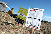 Australia, qld, queensland, gold coast, sign, signs, industry, construction, construction industry, building industry, construction site, constructions sites, building site, building sites, house, houses, housing.