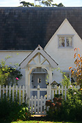 House, houses, housing, architecture, cottage, cottages, fence, fences, garden fence, garden fences, roof, roofs, rooves, door, doors, window, windows.