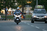 Australia, australian, qld, queensland, gold coast, marathon, marathons, gold coast marathon, people, police, police force, emergency service, emergency services, law, law enforcer, law enforcement, law and order, policeman, policemen, man, men, male, males, uniform, uniforms, road, roads, sealed, sealed road, sealed roads, motorbike, motorbikes, helmet, helmets, occupation, occupations, JE64