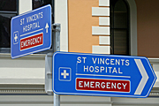 Australia, New South Wales, sign, signs, the cross, kings cross, darlinghurst, hospital, hospitals, emergency, emergencies, st vincents hospital, saint vincent hospital.