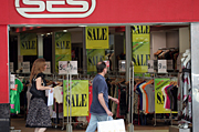 Australia, New South Wales, sign, signs, sale, sales, sale sign, sale signs, retail, industry, retail industry, fashion, advertise, advertises, advertising, advertisement, advertisements, shop, shops, shopping, boutique, boutiques, clothing, clothes.