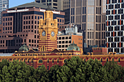 Australia, vic, victoria, melbourne, clock, clocks, architecture, flinders, flinders street, flinders street station, station, park, parks, tree, trees, stations, railway, railways, rail, railway station, railway stations, transport, transportation, vehicle, vehicles.