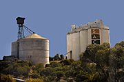 Australia, sa, south australia, silo, silos, grain, sign, signs, nullarbor, nullarbor plains, yaninee, sacbh, bush, bushes, storage, agriculture, industry, Rural, Rural Scene, Rural Scenes, Farming, Farmland, farm, farms, Agriculture, storage, grain storage, grain silo, grain silos, silo, silos, cereal, cereals, cereal storage, rural, rural scene, rural scenes.