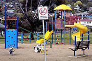 Australia, sign, signs, smoke, smokes, smoker, smokers, smoking, cigarette, cigarettes, pollution, tobacco, nicotine, cancer, playground, playgrounds, childrens playground, childrens playgrounds, child safety.