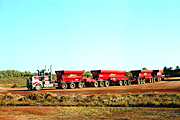 Australia, transport, transportation, vehicle, vehicles, heavy vehicle, heavy vehicles, truck, trucks, road train, road trains, roadtrain, roadtrains, outback, australian outback, outback australia, sign, signs.