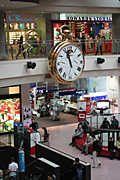 Australia, vic, victoria, melbourne, industry, architecture, shop, shops, shopping, shopping centre, shopping centres, clock, clocks, watch, watches, retail, retail industry, DFF, DFFIND.