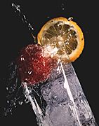 Water, drink, drinks, glass, glasses, ice, strawberry, strawberries, romeo,
