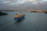Australia, New South Wales, sydney, harbour, harbours, sydney harbour, ship, ships, shipping, fort denison, pinchgut, car, cars, transport, transportation, vehicle, vehicles.
