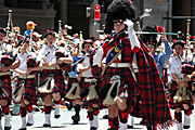 Australia, New South Wales, sydney, parade, parades, christmas, christmas scene, christmas scenes, band, bands, scottish, bagpipe, bagpipes, musical instrument, musical instruments, people.