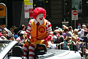 Australia, New South Wales, sydney, parade, parades, christmas, christmas scene, christmas scenes, ronald macdonald, macdonald, macdonalds, car, cars, crowd, crowds, sign, signs, wig, wigs, people.