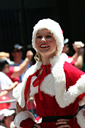 Australia, New South Wales, sydney, parade, parades, christmas, christmas scene, christmas scenes, fur, girl, girls, woman, women, female, females, people, child, children, puberty, teenager, teenagers, teenage girl, teenage girls, adolescent, adolescents, happy, happiness, smile, smiles, smiling.