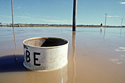 Australia, New South Wales, disaster, disasters, flood, floods, flooding, flooded, river, rivers, namoi, namoi river, wee waa, bin, bins, rubbish bin, rubbish bins, garbage, garbage bin, garbage bins, rubbish.