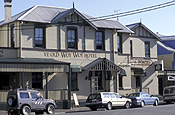 Australia, New South Wales, woy woy, woy woy peninsula, peninsula, peninsulas, architecture, hotel, hotels, pub, pubs, sign, signs, window, windows, car, cars, transport, transportation, vehicle, vehicles, vehicle, vehicles.
