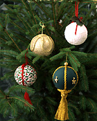 Christmas, christmas scene, christmas scenes, christmas tree, christmas trees, christmas decoration, christmas decorations, bauble, baubles, christmas bauble, christmas baubles, PINE TREE, PINE TREES.