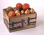 Box, boxes, wood, wooden, TIMBER, crate, crates, onion, onions, vegetable, vegetables, pumpkin, pumpkins, mixed vegetables.
