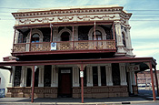 Australia, SA, South Australia, Adelaide, architecture, hotel, hotels, pub, pubs, balcony, balconies.