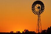Farming, Farmland, farm, farms, Agriculture, Windmill, Windmills, outback, australian outback, outback australia, Australia, rural, rural scene, rural scenes, sunset, sunsets, sunrises and sunsets, WA, Western Australia, Australia.