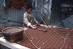Asia, China, Bangiao, Bangiao Village, Girl, Girls, people, child, Children, weave, weaves, weaving, craft, crafts, carpet weaving, weaving carpet, weaving carpets, asian, asians, asian people, asian child, asian children, basket, baskets.