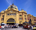 Australia, vic, victoria, melbourne, flinders, flinders station, flinders railway station, flinders street, street, streets, station, stations, rail, transport, transportation, vehicle, vehicles, railway station, railway stations, architecture, people, crowd, crowds, tram, trams.