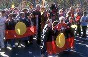 Australia, south Australia, SA, adelaide, rymill park, reconcile, reconciliation, Australian artists against racism, AAAR, Native title and reconciliation, native title, native titles, ANTAR, aboriginal, aboriginals, aborigine, aborigines, racism, racist, hand, hands, sea of hands, indigenous, indigenous people, indigenous australians, torres strait islanders, hat, hats.