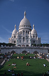 France, Europe, French, Architecture, French architecture, Church, Churches, Paris, Sacre Coeur, Sacre Coeur, Basilica, Basilicas, Cathedral, Cathedrals, Basilica deu Scre Couer, Basilica of the Sacred Heart, Church of the Sacre Coeur, Monmartre, Monmartre District, sky, skies, blue sky, blue skies, FF25,