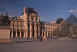 France, Europe, French, Architecture, French architecture, Building, Buildings, Paris, Art, Art Museum, Art Museums, Museum, Museums, Louvre, The Louvre, Grand Louvre, Great Louvre, Musee du Louvre, pyramid, pyramids, glass pyramid, glass pyramids, glass, glass structure, glass structures, FF25,