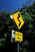 Sign, Signs, roadsign, roadsigns, road sign, road signs, bend, bends, warning sign, warning signs, arrow, arrows, australia, road, roads, australia, FF25,