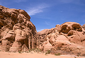 Jordan, Middle East, Middle Eastern country, Middle Eastern Countries, wadi, wadi rum, desert, deserts, cliff, cliffs, jebel, jebels.