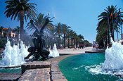 Europe, Spain, Salou, Costa Dorada, fountain, fountains, passeig de jaume, palm tree, palm trees, FF25,