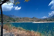 Spain, costa dorada, road, roads, sealed road, sealed roads, jeep, jeeps, four-wheel drive, four-wheel drives, 4wd, 4wds, siurana lake, FF25,