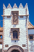 Spain, sitges, costa dorada, museum, museums, architecture, maricel de mar, museu maricel de mar, statue, statues, window, windows, arch, arches, archway, archways, FF25,