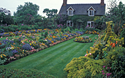 Architecture, Cottage, Cottages, cottage garden, cottage gardens, garden, gardens, English garden, English gardens, England, lawn, lawns, exteriors, house, houses, housing, architecture, chimney, chimneys.