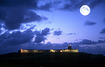 Caribbean, Caribbean Islands, Perto Rica, San Juan, castle, castles, castillo san fellipe del morro, lighthouse, lighthouses, lightstation, lightstations, navigation, navigational aids, moon, the moon, moons, cloud, clouds, night, nights, nightime, nightimes, evening, FF25,