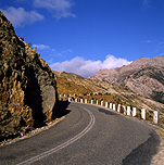 Australia, Tasmania, Tassie, Tas, Queenstown, road, roads, sealed, sealed road, sealed roads, environment, environmental damage, damage, bend, bends, post, posts.