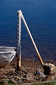 Australia, river, rivers, water, marker, markers, depth, depth marker, depth markers, water level, water levels, jetty, jetties, pier, piers, measure, measures, measuring, measuring stick, measuring sticks, water height, flood, flood marker, flood markers.