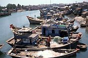 Asian, South East Asia, SE Asia, vietnam, phan tiet, boat, boats, fishing, fishing boat, fishing boats, river, rivers.