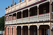 Australia, New South Wales, Dorrigo, dorrigo hotel, hotel, hotels, pub, pubs, architecture, balcony, balconies, iron, wrought iron, motel, motels.