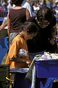 People, mother, mothers, parent, parents, parenting, parenthood, child, children, girl, girls, female, females, family, families, market, markets, stall, stalls, market stall, market stalls, car boot sale, car boot sales, Australia, Sport pictures, Sports, balloon images, hot air balloons