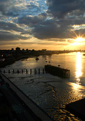 Europe, Western Europe, UK, Britain, British Isles, England, United Kingdom, Great Britain, London, thames, thames river, river thames, river, rivers, sunset, sunsets, sunrises and sunsets, mood, mood scene, mood scenes.