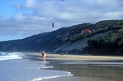 Australia, Qld, Queensland, Rainbow beach, beach, beaches, seashore, seashores, shoreline, shorelines, sand, People, outdoors, Sport pictures, Sports, glider, gliders, parachute, parachutes, parachuting, parachutist, parachutists, paraglider, paragliders, para glider, para gliders, paragliding, para gliding.