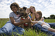 People, outdoors, woman, women, female, females, child, children, girl, girls, sibling, siblings, mother, mothers, parent, parents, parenting, son, sons, daughter, daughters, dog, dogs, pet, pets, domestic, domestic dog, domestic dogs, family, families, Australia, Sport pictures, Sports, balloon images, hot air balloons