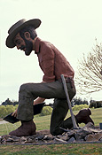 Australia, New South Wales, bathurst, big gold panner, statue, statues, man, men, male, males, gold panner, gold panners, gold panning, hat, hats, beard, beards.