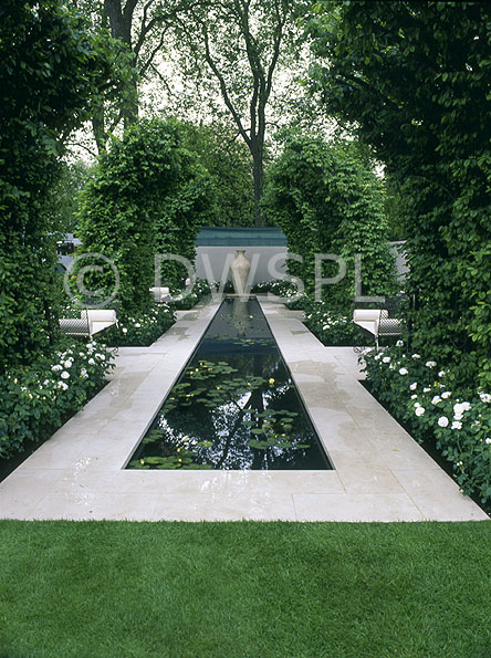 stock photo image: Garden, gardens, pond, ponds, garden pond, garden ponds, water feature, water features, waterfeature, waterfeatures.